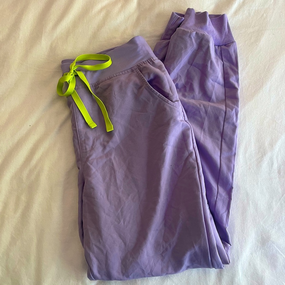 Figs Lavender Dew High waisted jogger Scrub Bottoms Size medium tall